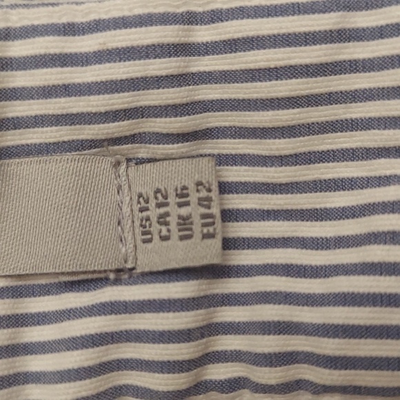 DALIA Seersucker Pinstriped Cropped Mid Rise Pants - Picture 10 of 11